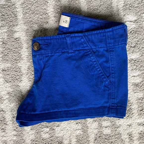 •Hollister• (2) Low-Rise Cargo Short Shorts - Picture 6 of 16
